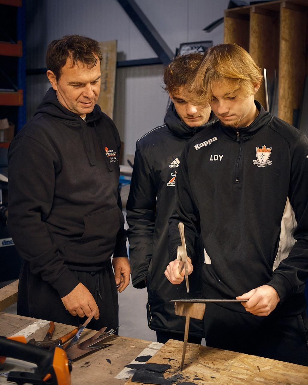 Couverture Mauguen Fenetre De Toit Velux A Vannes Apprentissage Du Metier 1